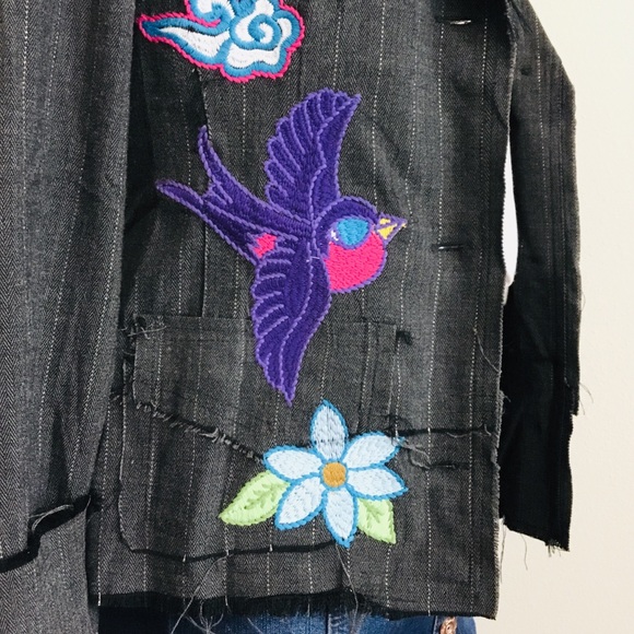 {New} Lucca Embroidered blazer - Picture 2 of 7